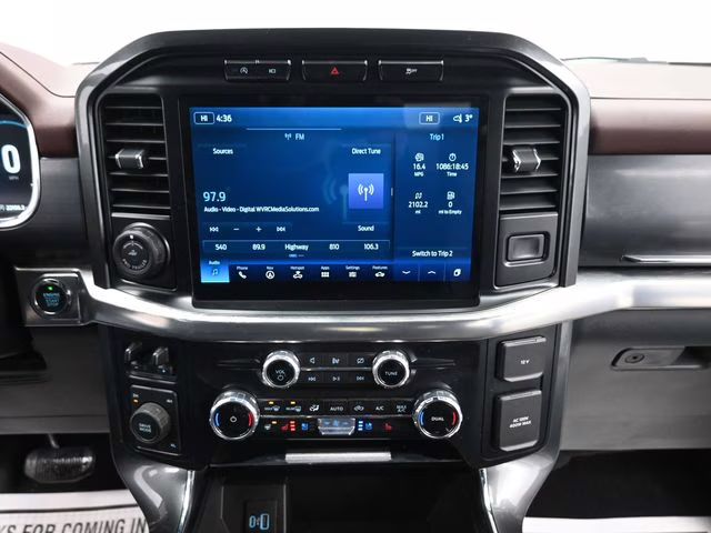 2023 White Ford F-150 Lariat 4X4 Truck