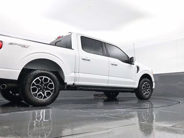 2023 White Ford F-150 Lariat 4X4 Truck