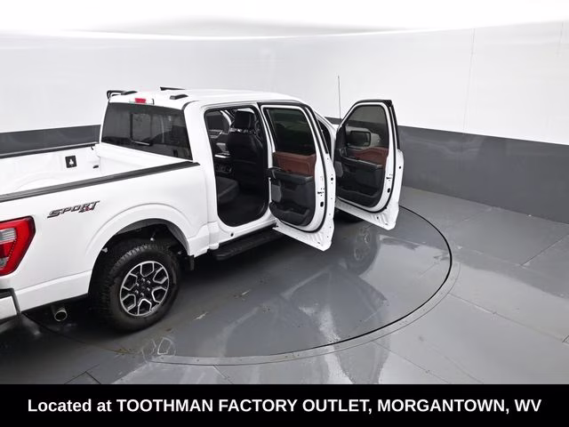 2023 White Ford F-150 Lariat 4X4 Truck
