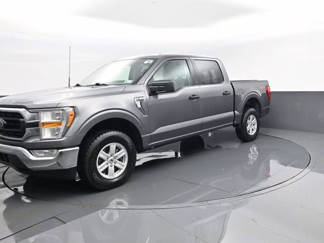 2022 Gray Ford F-150 XLT 4X4 Truck