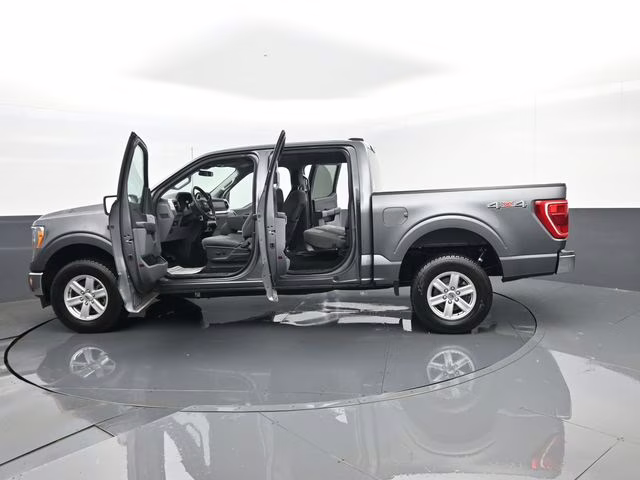 2022 Gray Ford F-150 XLT 4X4 Truck