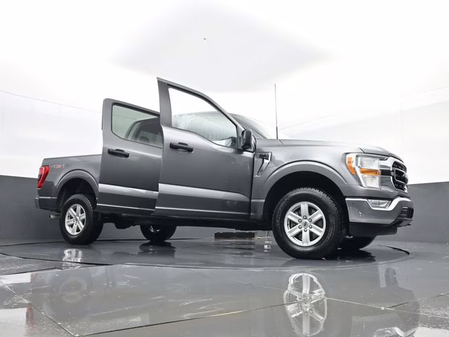 2022 Gray Ford F-150 XLT 4X4 Truck