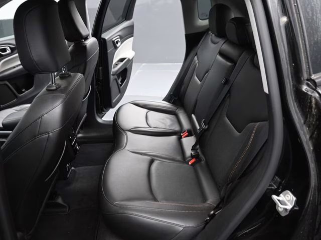 2022 Diamond Black Crystal Pearlcoat Jeep Compass Limited 4X4 SUV