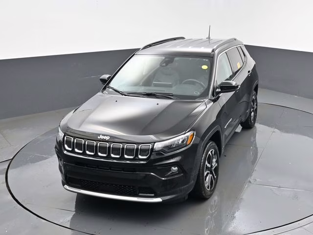 2022 Diamond Black Crystal Pearlcoat Jeep Compass Limited 4X4 SUV