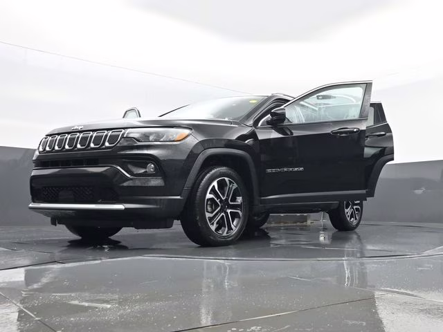 2022 Diamond Black Crystal Pearlcoat Jeep Compass Limited 4X4 SUV