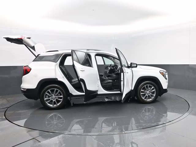 2024 White GMC Terrain SLT AWD SUV