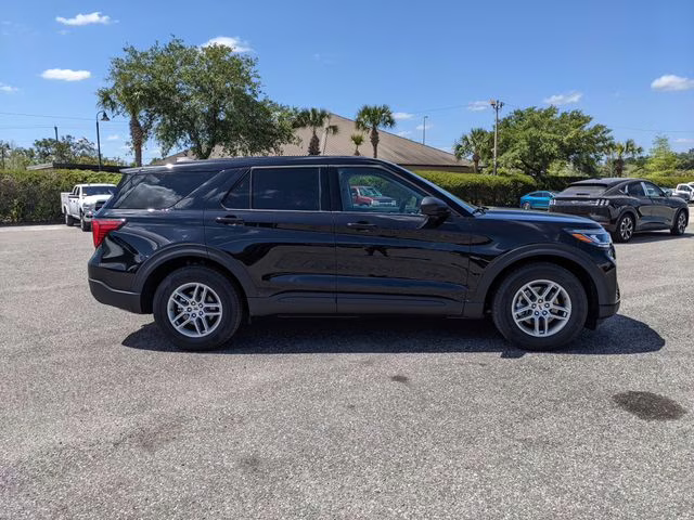 2026 Agate Black Metallic Ford Explorer Active RWD SUV