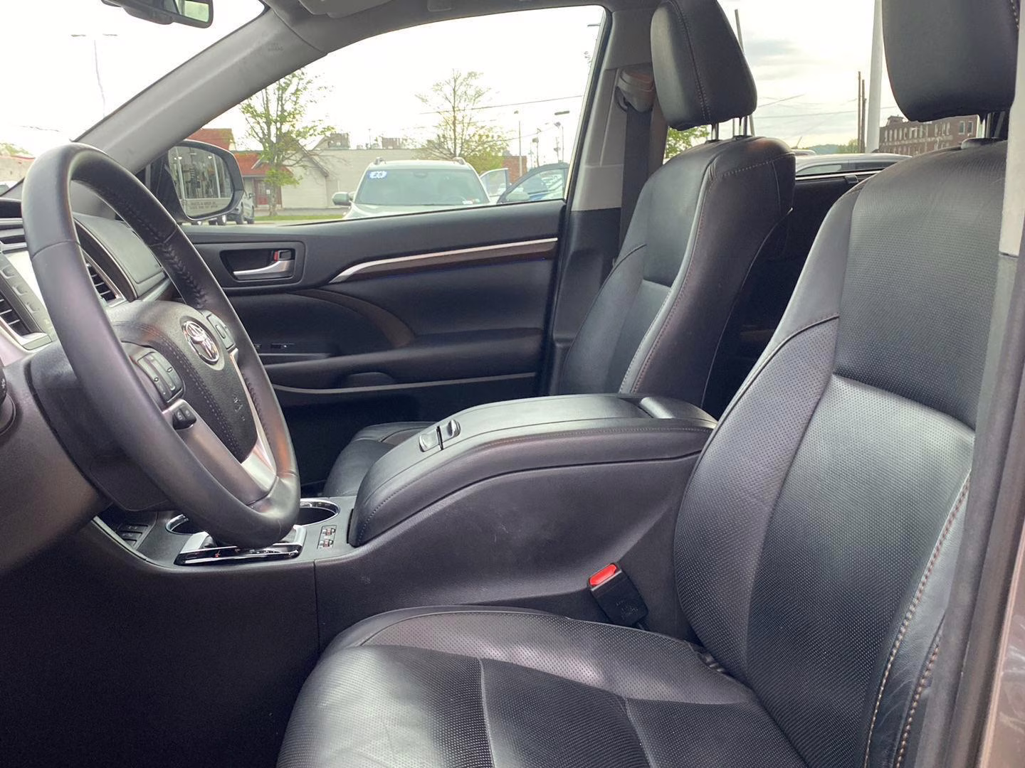 2016 Predawn Gray Mica Toyota Highlander Limited AWD SUV