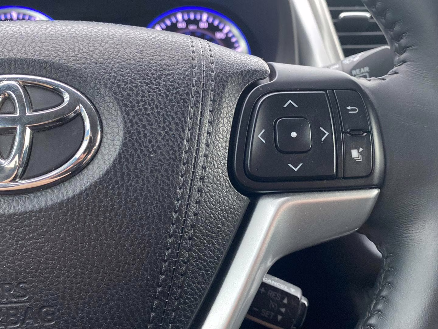 2016 Predawn Gray Mica Toyota Highlander Limited AWD SUV