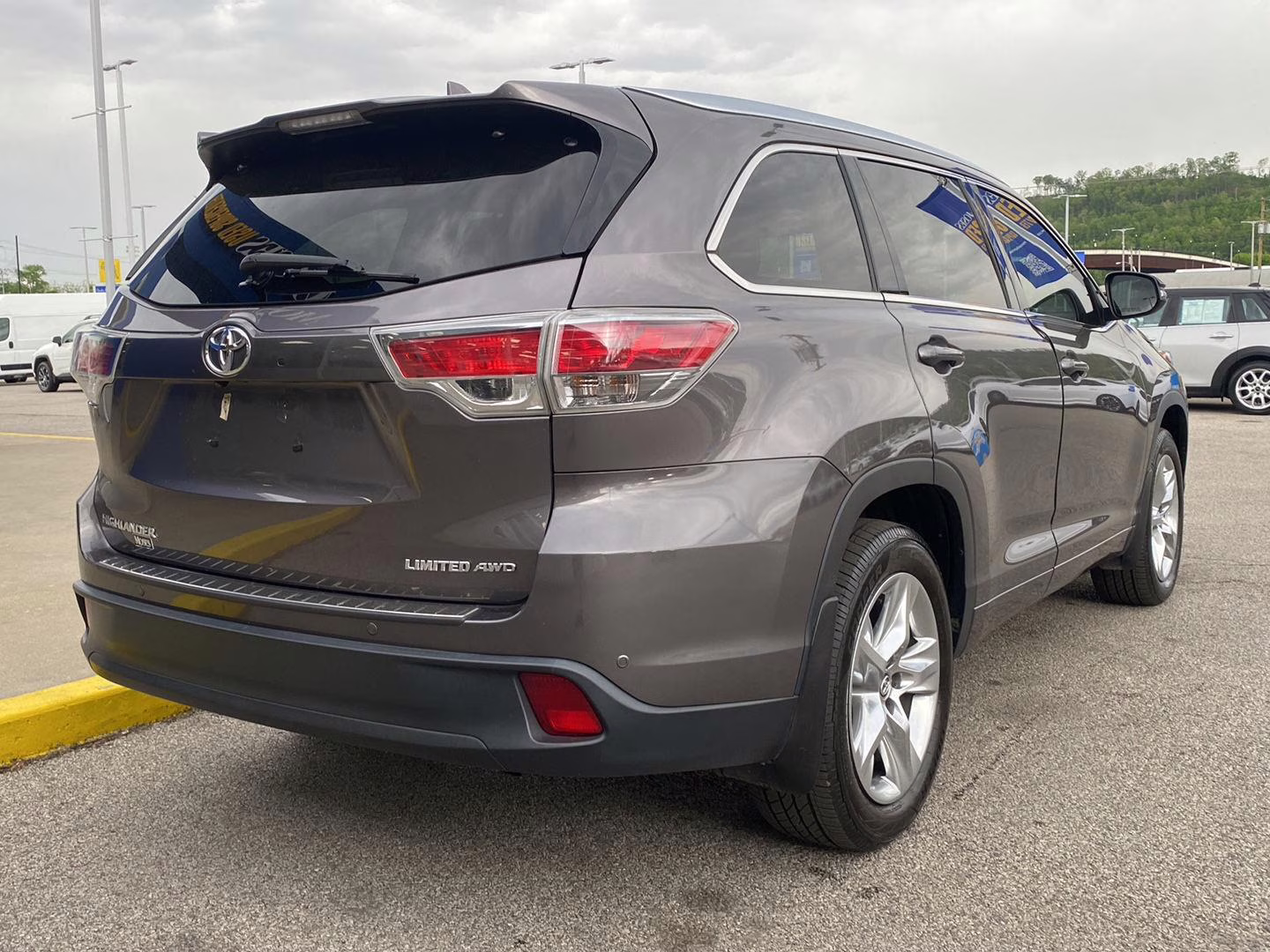 2016 Predawn Gray Mica Toyota Highlander Limited AWD SUV
