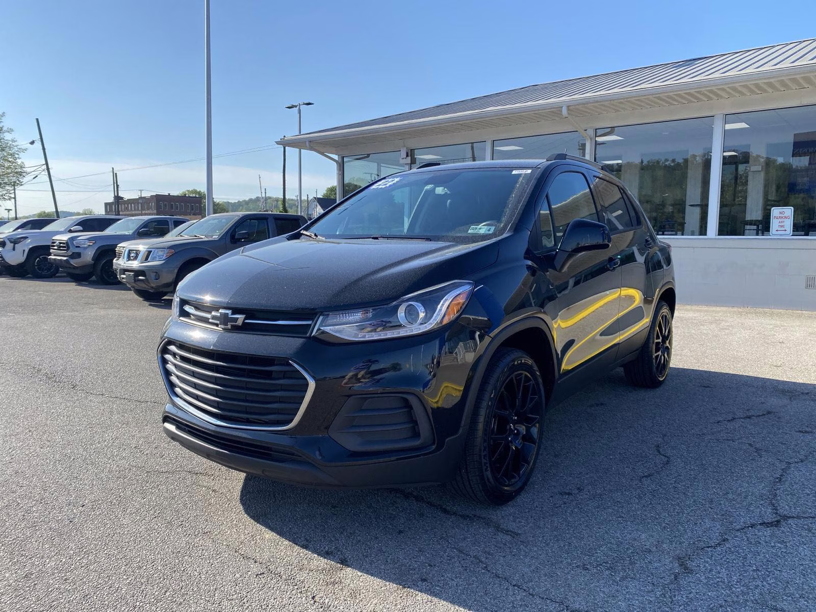 2022 Mosaic Black Metallic Chevrolet Trax LT AWD SUV