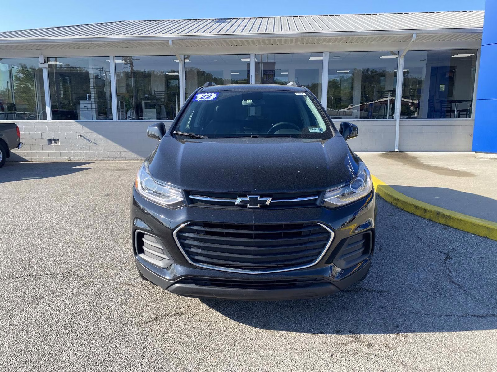 2022 Mosaic Black Metallic Chevrolet Trax LT AWD SUV