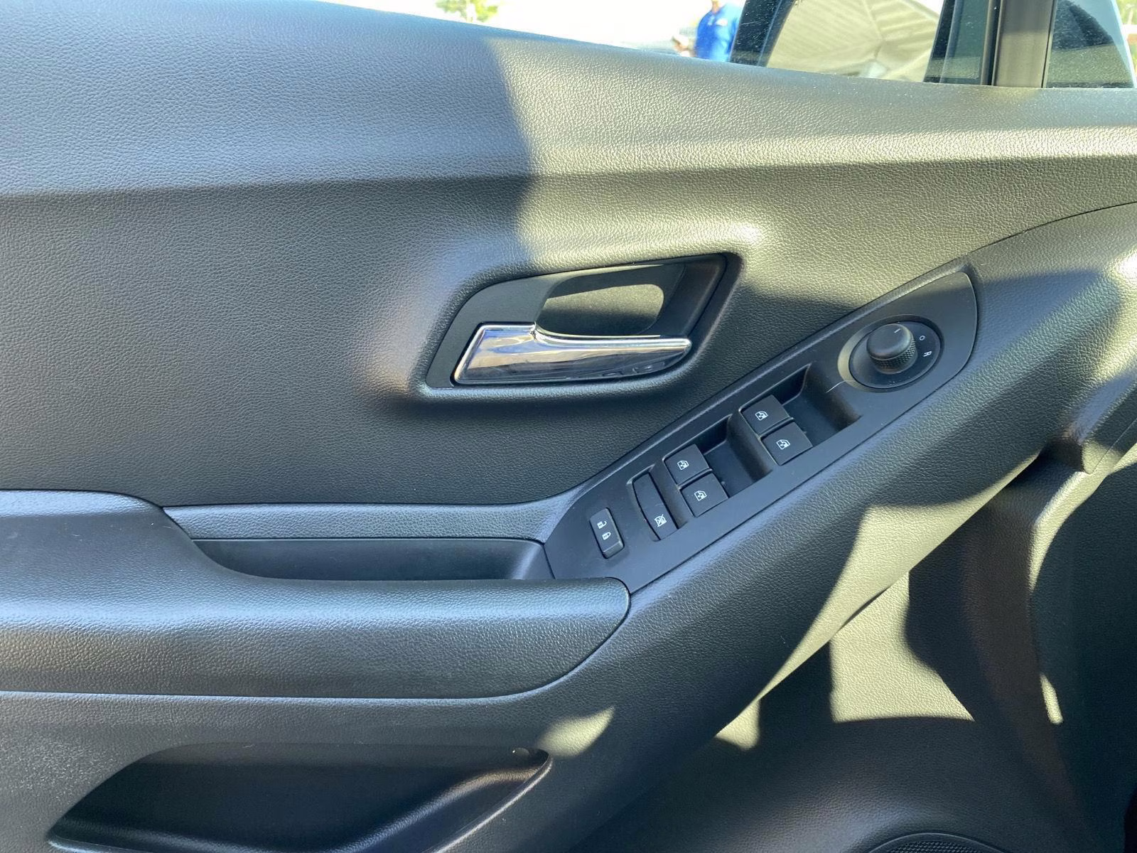 2022 Mosaic Black Metallic Chevrolet Trax LT AWD SUV