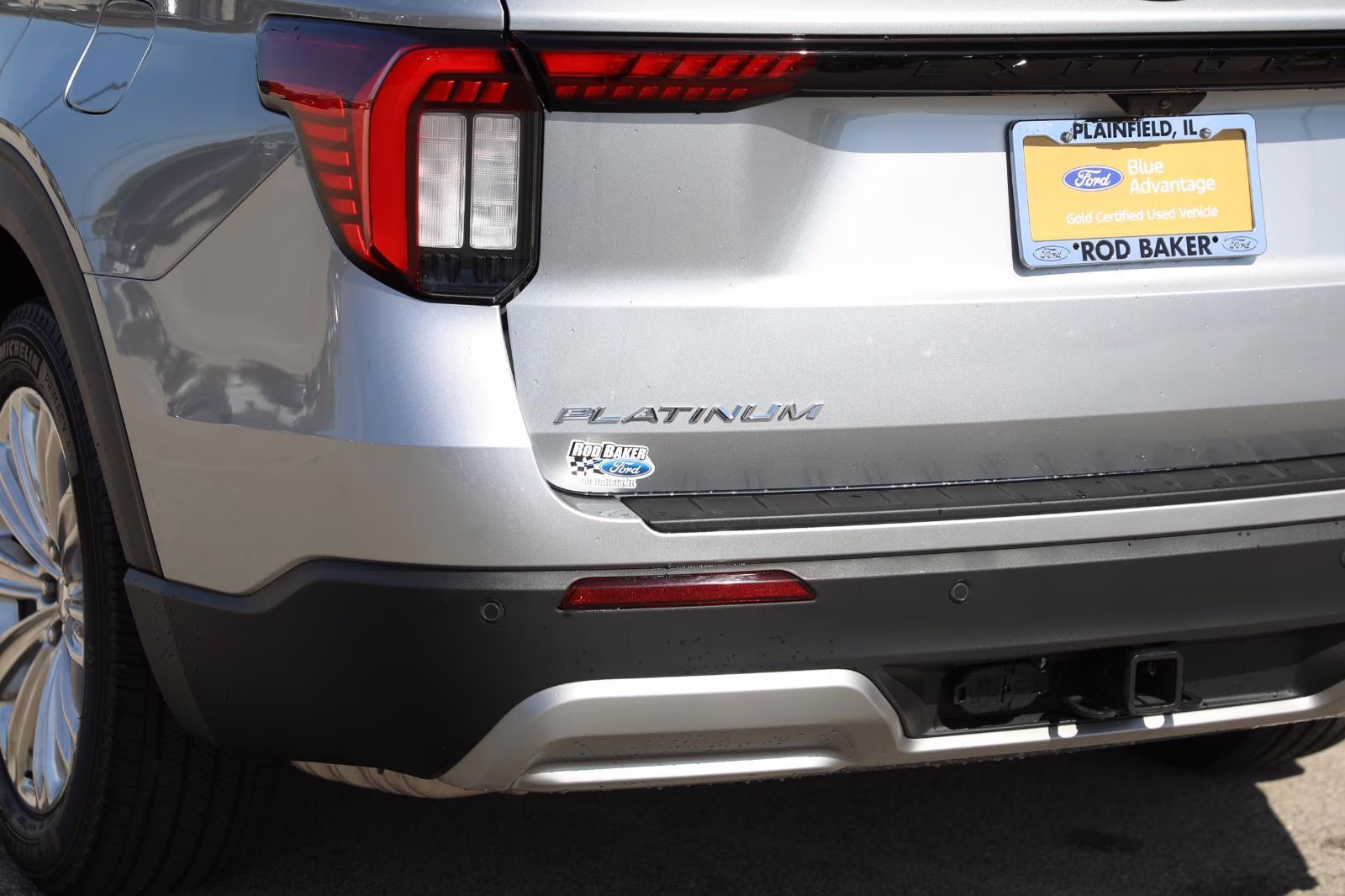 2025 Iconic Silver Metallic Ford Explorer Platinum 4X4 SUV