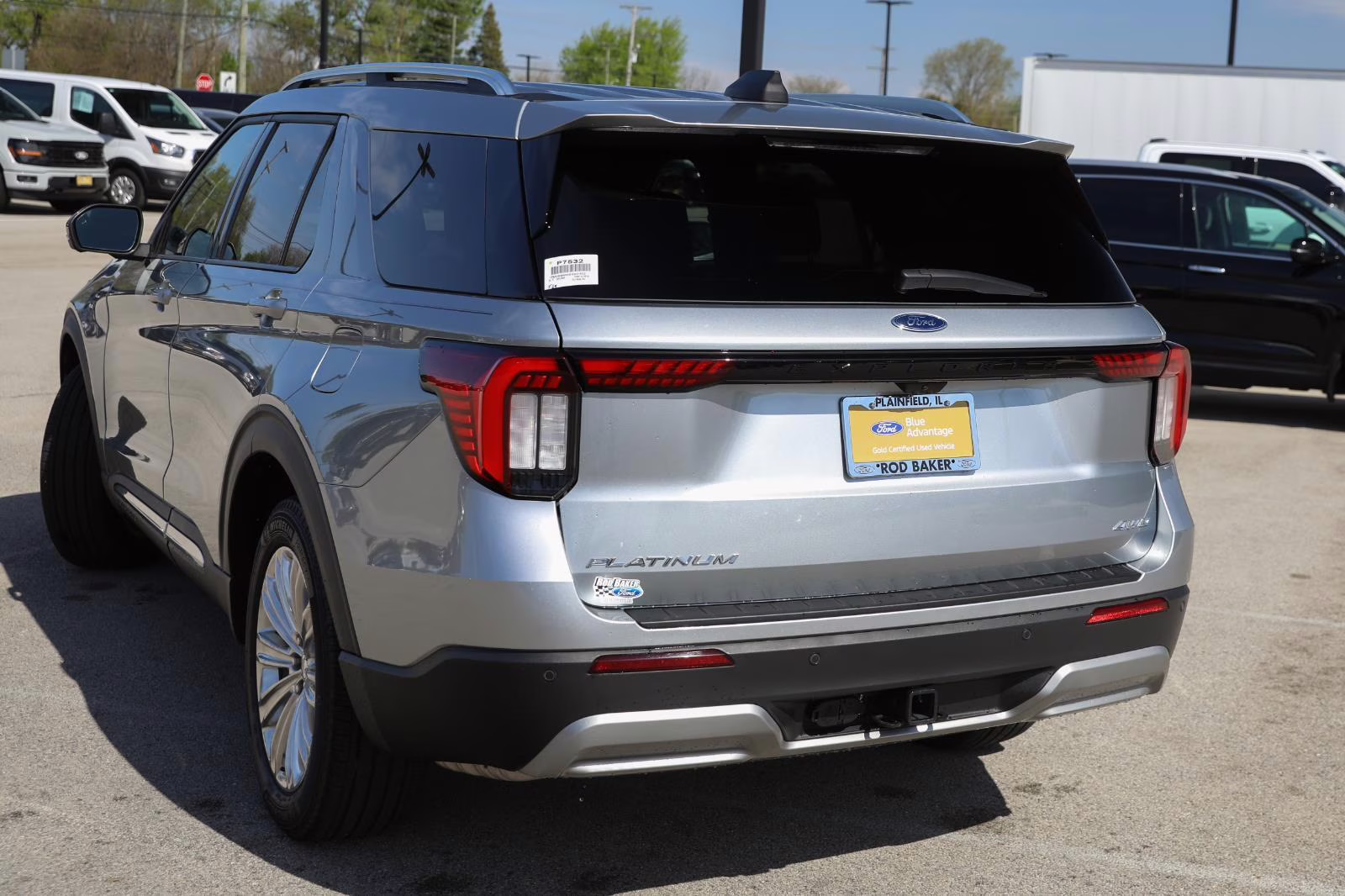 2025 Iconic Silver Metallic Ford Explorer Platinum 4X4 SUV