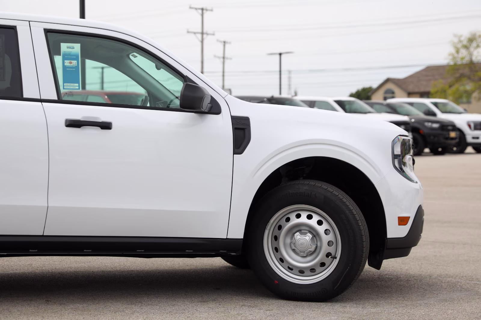 2026 Oxford White Ford Maverick XL FWD Truck