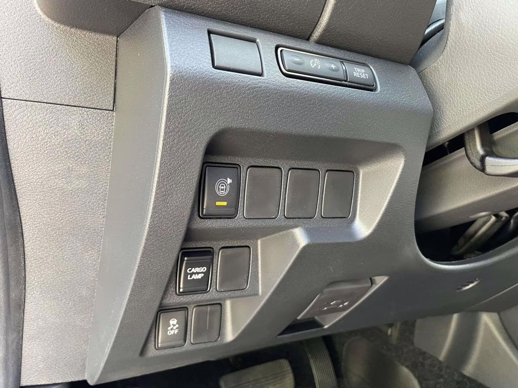 2026 Glacier White Nissan Frontier SV 4X4 Truck