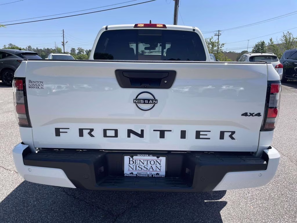2026 Glacier White Nissan Frontier SV 4X4 Truck