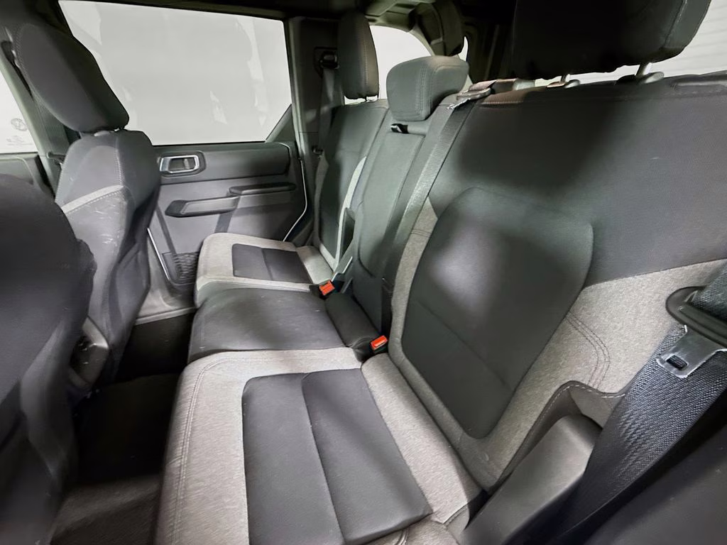 2025 Oxford White Ford Bronco Big Bend 4X4 SUV
