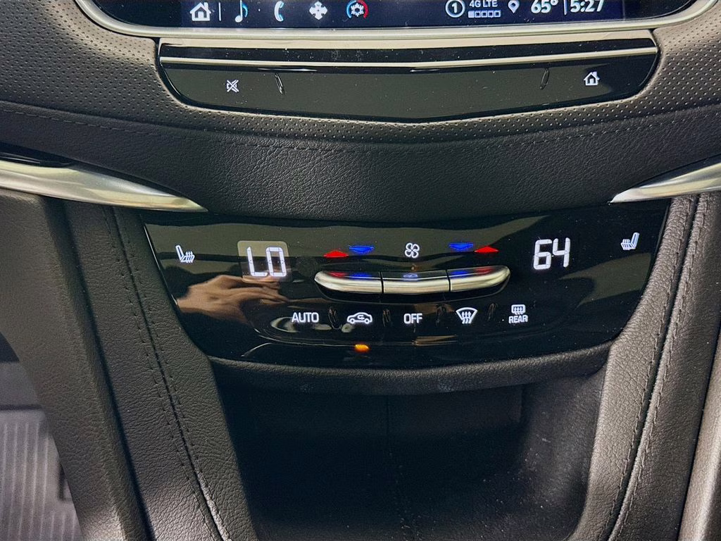 2024 Crystal White Tricoat Cadillac XT6 Luxury AWD SUV