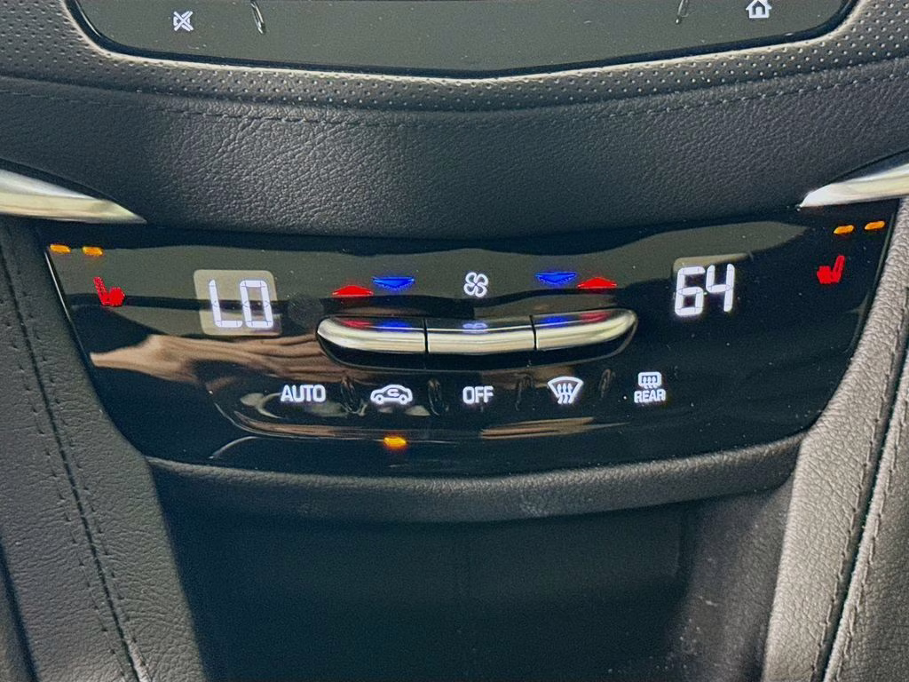 2024 Crystal White Tricoat Cadillac XT6 Luxury AWD SUV