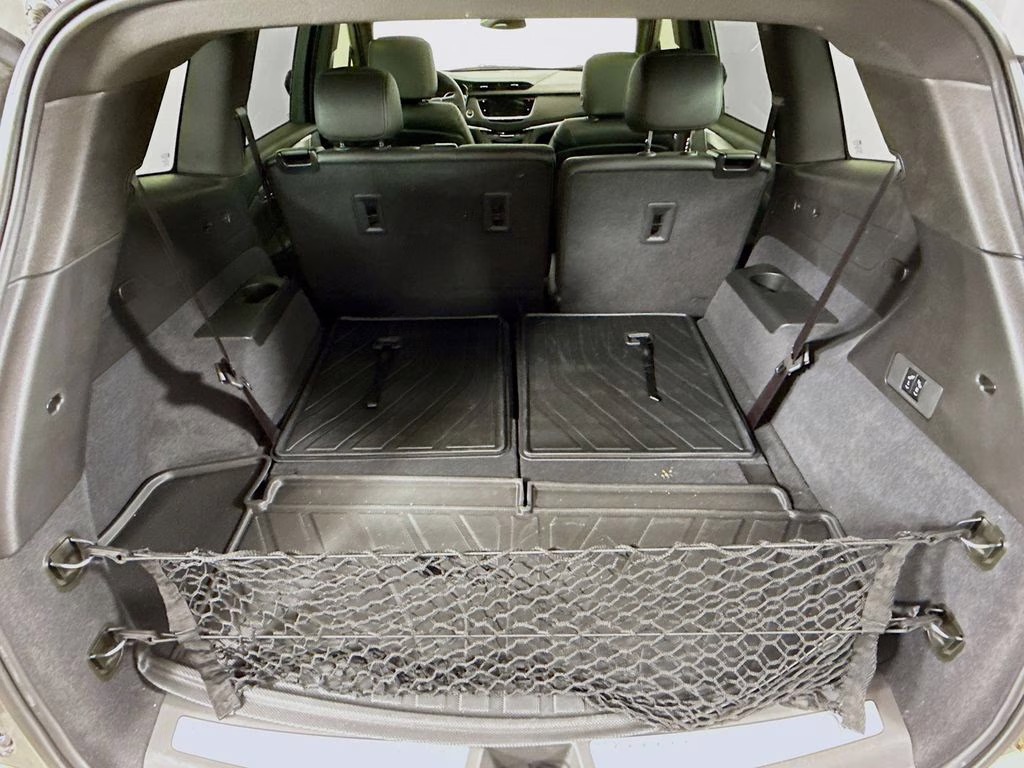 2024 Crystal White Tricoat Cadillac XT6 Luxury AWD SUV