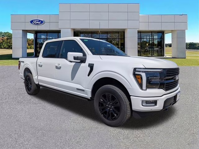 2025 White Ford F-150 Platinum 4X4 Truck