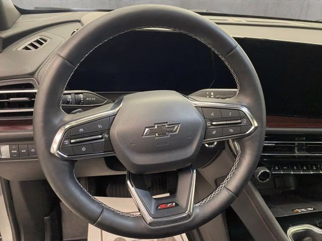 2025 Gray Chevrolet Traverse Z71 AWD SUV