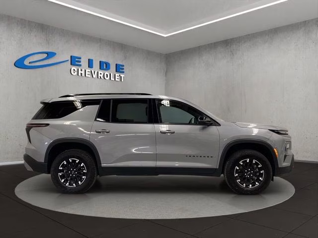 2025 Gray Chevrolet Traverse Z71 AWD SUV