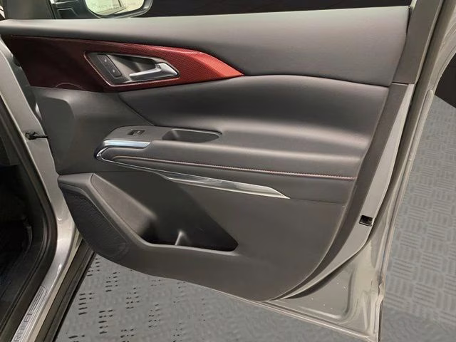 2025 Gray Chevrolet Traverse Z71 AWD SUV