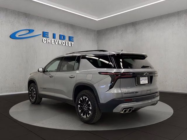2025 Gray Chevrolet Traverse Z71 AWD SUV