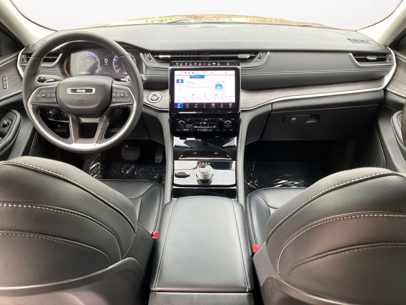 2023 Rocky Mountain Pearlcoat Jeep Grand Cherokee Limited 4X4 SUV