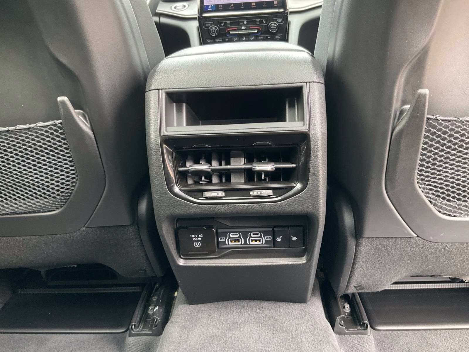 2023 Rocky Mountain Pearlcoat Jeep Grand Cherokee Limited 4X4 SUV