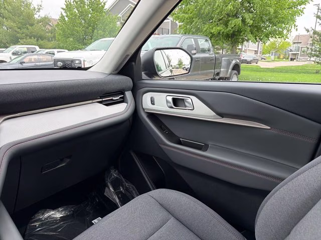 2026 Agate Black Metallic Ford Explorer Active 4X4 SUV