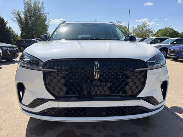 2026 Pristine White Metallic Tri-Coat Lincoln Aviator Reserve AWD SUV