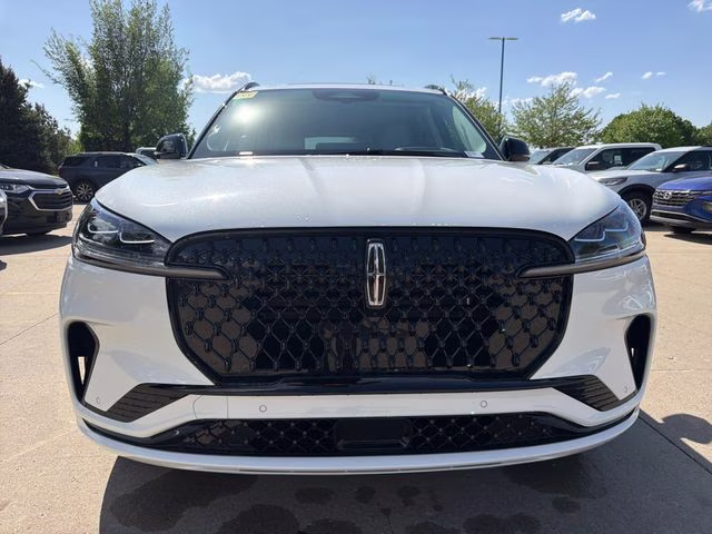 2026 Pristine White Metallic Tri-Coat Lincoln Aviator Reserve AWD SUV