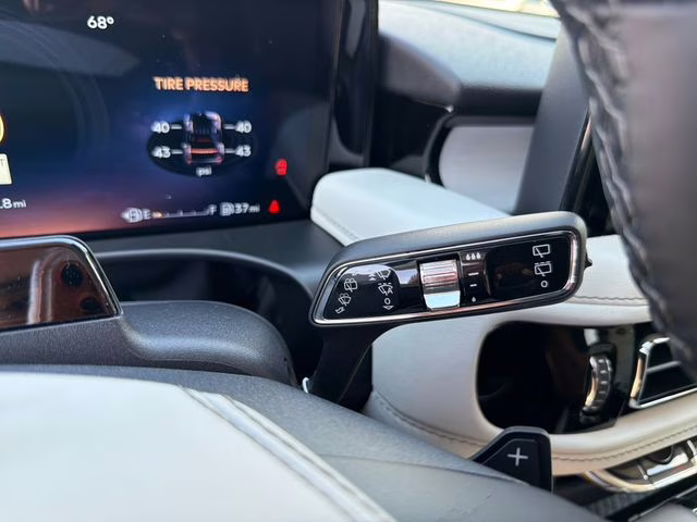 2026 Pristine White Metallic Tri-Coat Lincoln Aviator Reserve AWD SUV