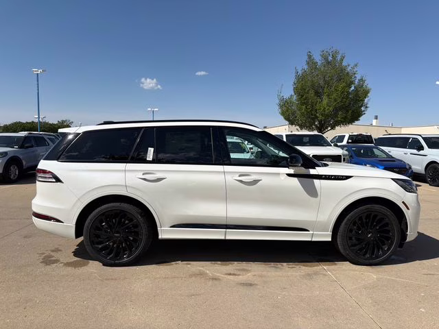 2026 Pristine White Metallic Tri-Coat Lincoln Aviator Reserve AWD SUV