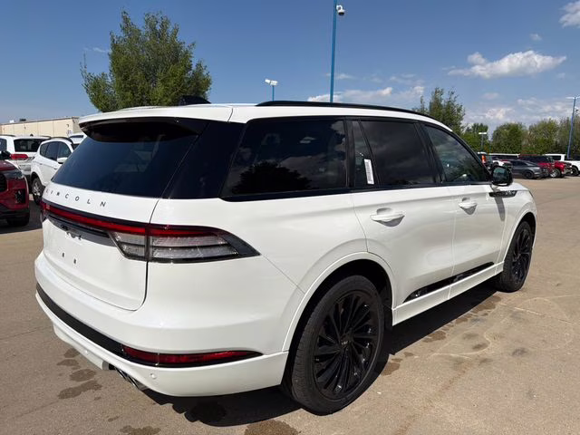 2026 Pristine White Metallic Tri-Coat Lincoln Aviator Reserve AWD SUV