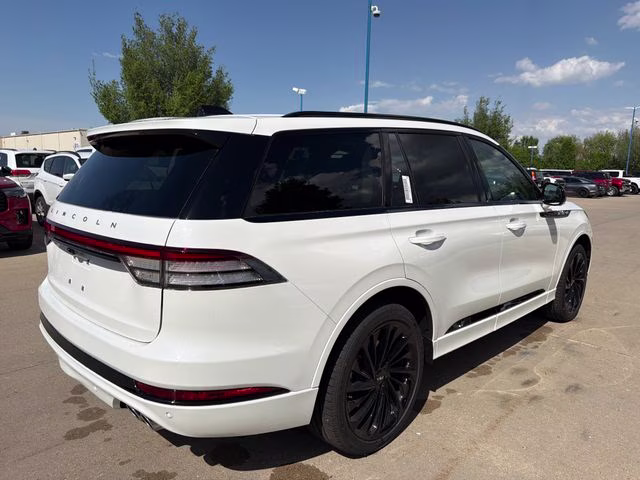 2026 Pristine White Metallic Tri-Coat Lincoln Aviator Reserve AWD SUV
