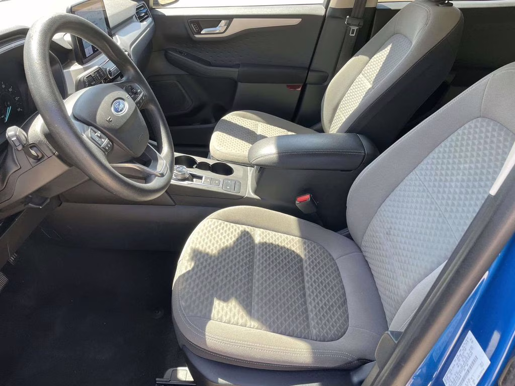 2020 Velocity Blue Metallic Ford Escape SE AWD SUV