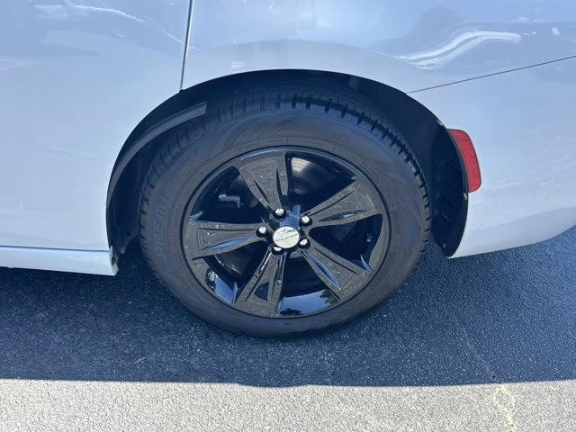 2018 White Knuckle Clearcoat Dodge Charger RWD Sedan