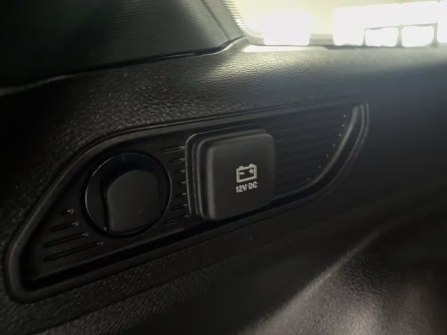 2025 Silver Zynith Jeep Grand Cherokee Altitude 4X4 SUV