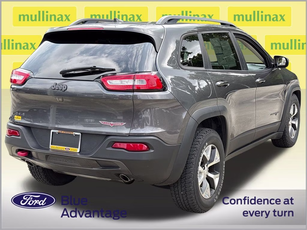 2017 Granite Crystal Metallic Clearcoat Jeep Cherokee Trailhawk 4X4 SUV