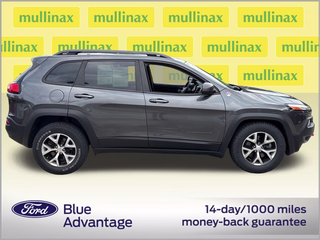 2017 Granite Crystal Metallic Clearcoat Jeep Cherokee Trailhawk 4X4 SUV