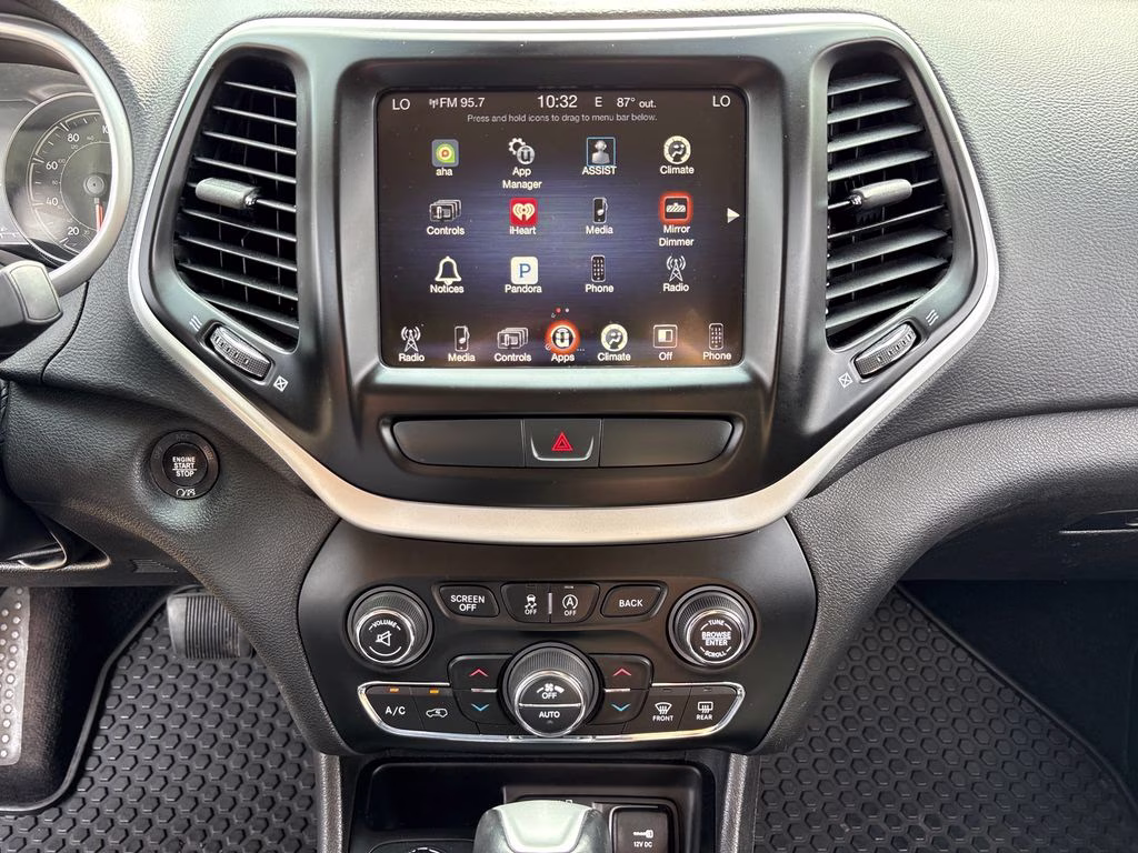 2017 Granite Crystal Metallic Clearcoat Jeep Cherokee Trailhawk 4X4 SUV