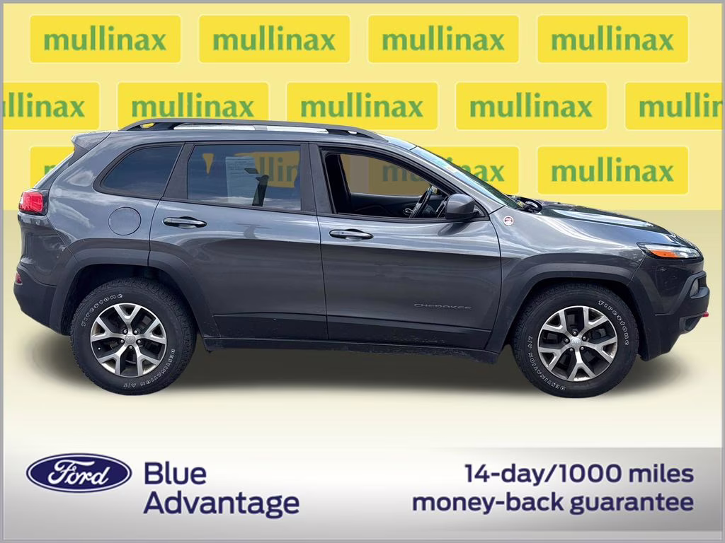 2017 Granite Crystal Metallic Clearcoat Jeep Cherokee Trailhawk 4X4 SUV