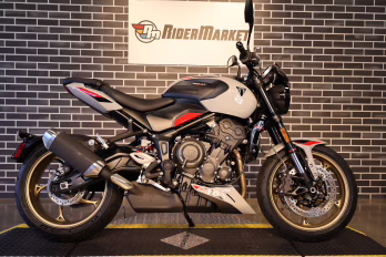 2026 Triumph Trident 800 Motorcycle