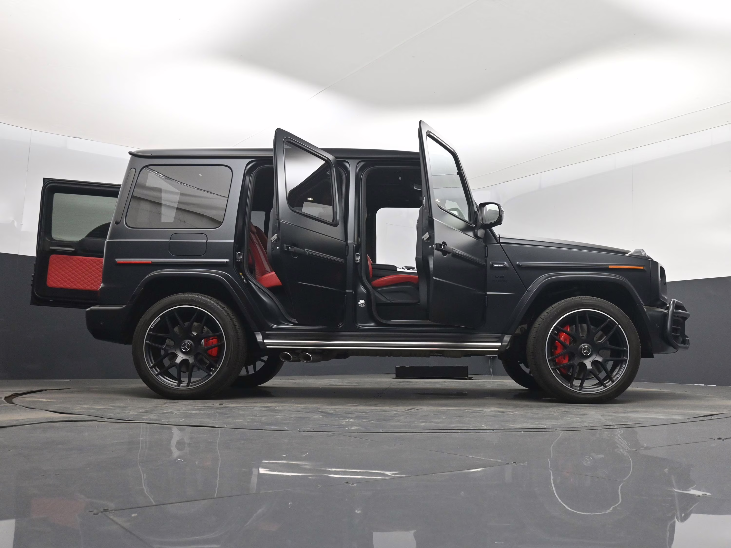 2022 MANUFAKTUR Night Black Magno Mercedes-Benz G-Class G 63 AMG AWD SUV