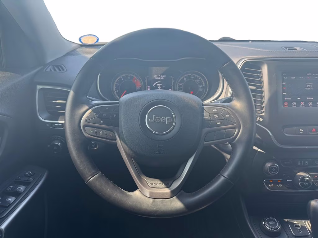 2020 Bright White Clearcoat Jeep Cherokee Latitude Plus 4X4 SUV